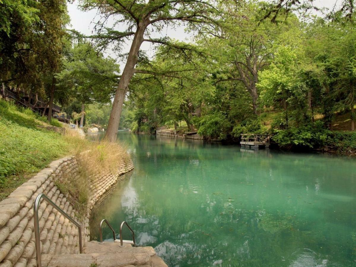 Camp Warnecke Comal River Views - Camp Warnecke - C206 Hotel New Braunfels Exterior photo