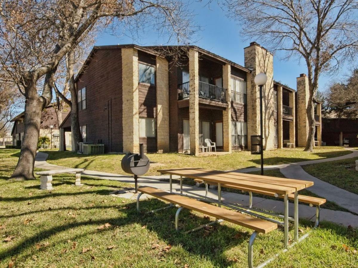 Camp Warnecke Comal River Views - Camp Warnecke - C206 Hotel New Braunfels Exterior photo